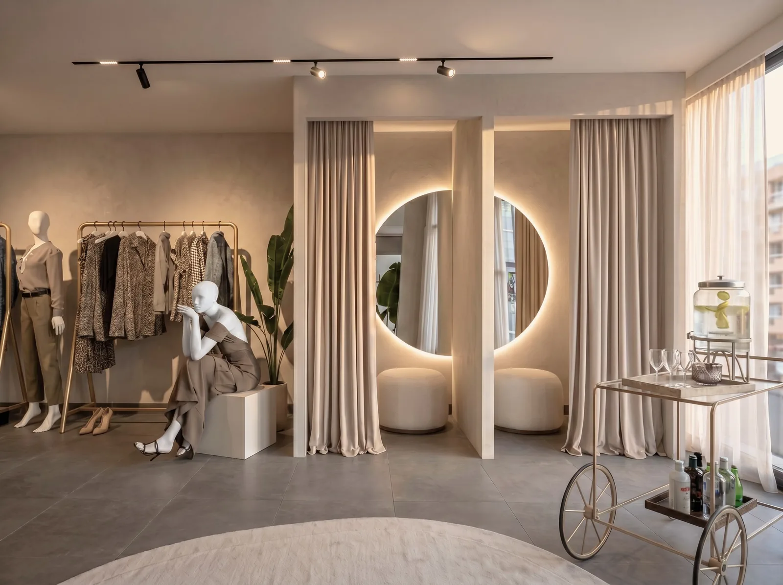 Project MOON — curved fitting rooms with backlit mirror, Dubai